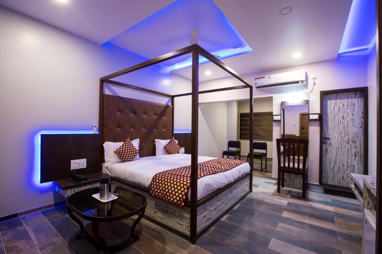 Hotel Balaji Palace 博尔本德尔 外观 照片